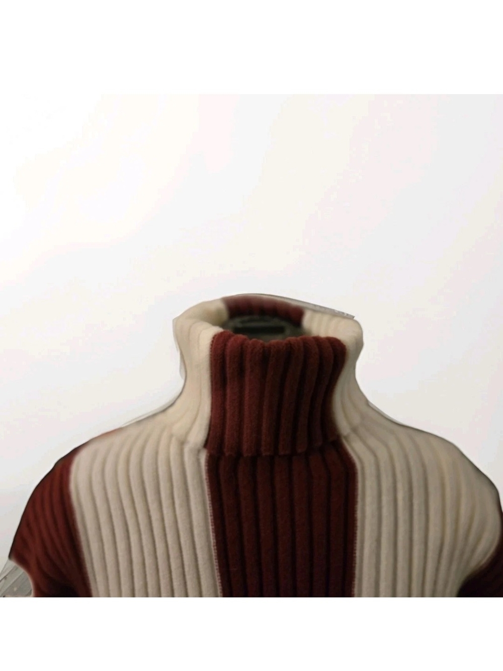Commense Oversized Color Block Turtleneck Sweater Large in Cream and Burgundy - Picture 8 of 8